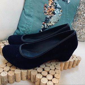 CROCS Wedges Velvet Blue Sz 11 Heels EUC